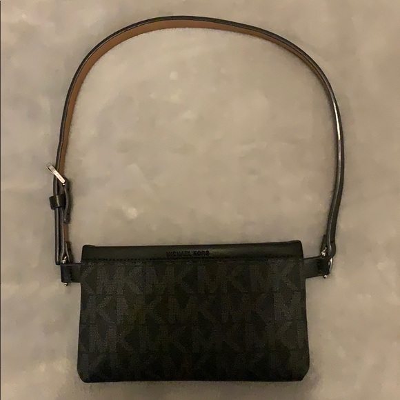 Michael Kors bag - Picture 1 of 4